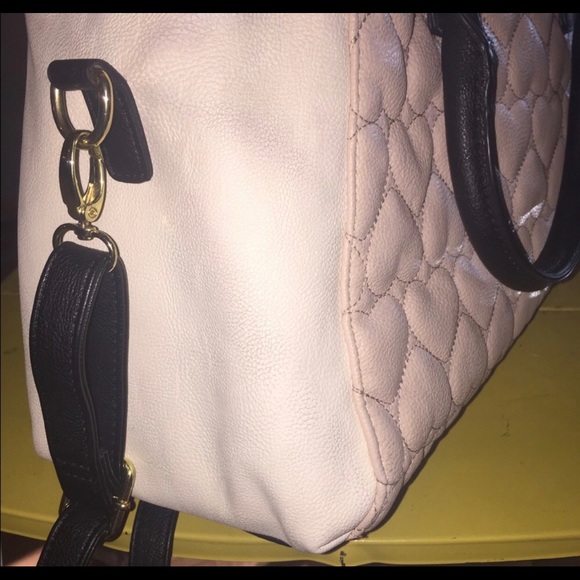 Betsey Johnson heart quilted cross body tote - Picture 2 of 5